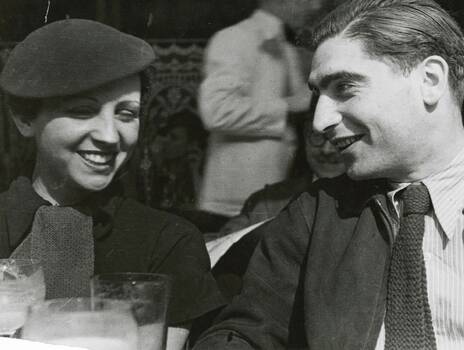 Gerda Taro und Robert Capa in Paris, 1935