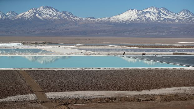Mina de litio en el desierto de Atacama, Chile 