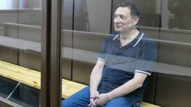 Russian sociologist Boris Kagarlitsky appears at a hearing at the Syktyvkar City Court, 26 July 2023.