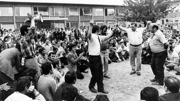 Streikende türkische Arbeiter am 29. August 1973 am Ford-Werk in Köln-Niehl