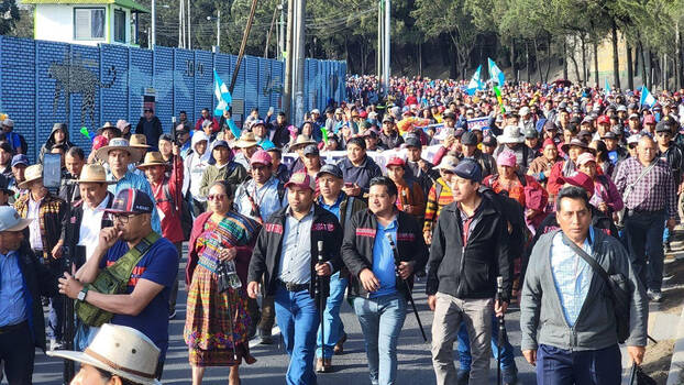 Indigene Guatemalteken demonstrieren für den neuen Präsidenten Bernardo Arévalo. 