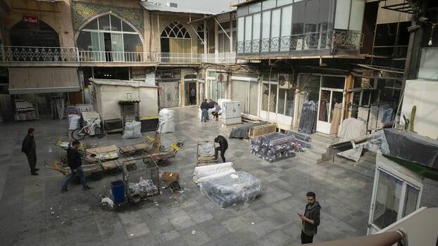 Großer Basar von Teheran, 3. Dezember 2022: Alle Läden sind geschlossen, weil die Händler*innen streiken. 