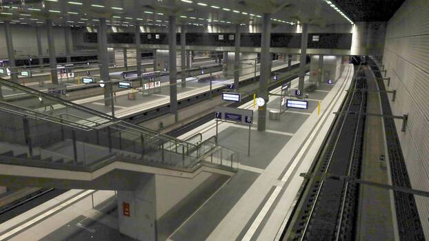 Leere Gleise am Hauptbahnhof in Berlin, 27.3.2023