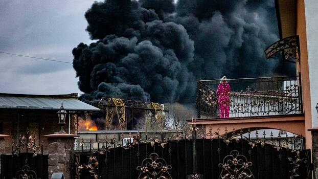Lviv, April 2022: Öllager in werden mit russischen Raketen beschossen