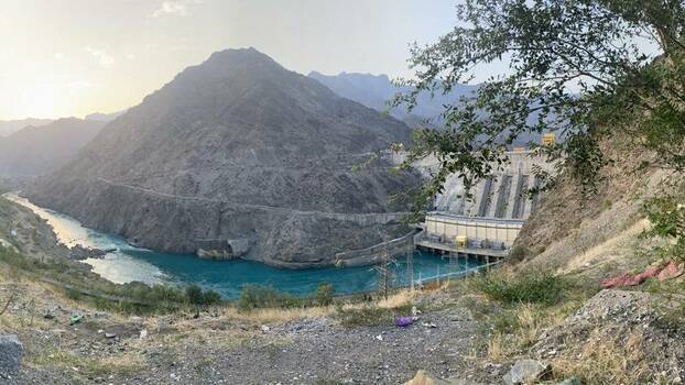 Der Kurpsai-Damm am Naryn-Fluss in Kirgisistan, teilweise mit chinesischen Krediten finanziert.