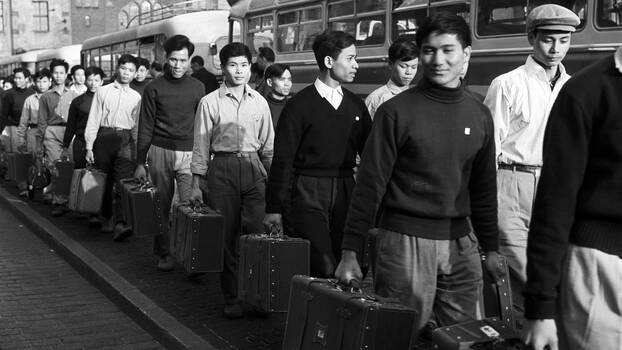 1.9.1973: Ankunft von Vertragsarbeitern aus Vietnam in der DDR