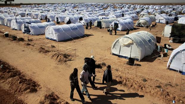 März 2011: Geflüchtete aus Libyen landen im Transitlager in Choucha/Tunesien