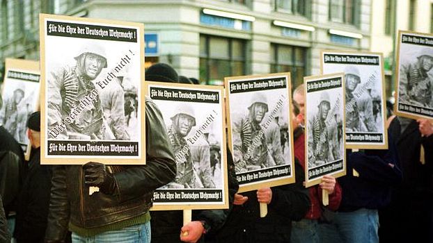 «Wir verachten euch nicht!» Nazi-Kampagne gegen «Wehrmachtsausstellung»