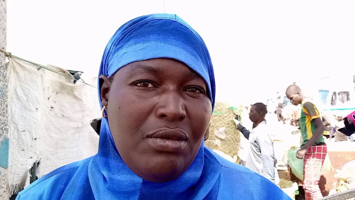 Yaye Meissa Gueye, Verkäuferin und Bewohnerin des Fischerviertels Gett Ndar