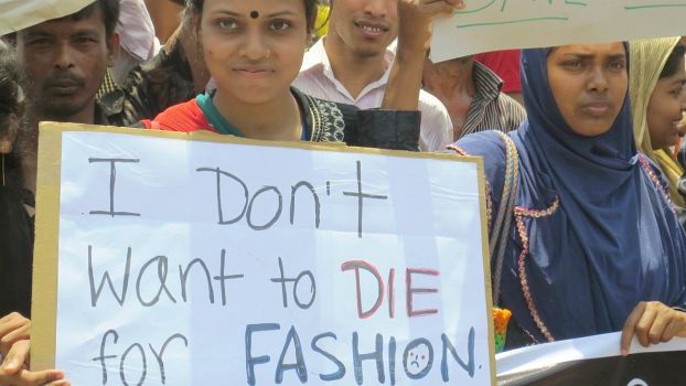 Demonstration zum 1. Jahrestag des Einsturzes einer Textilfabrik in Sabhar/Bangladesh