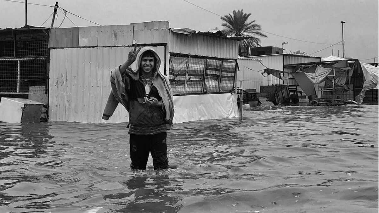 Überschwemmung nach Regenfällen in einem der Märkte in Sadr City/Irak im Frühjahr 2022